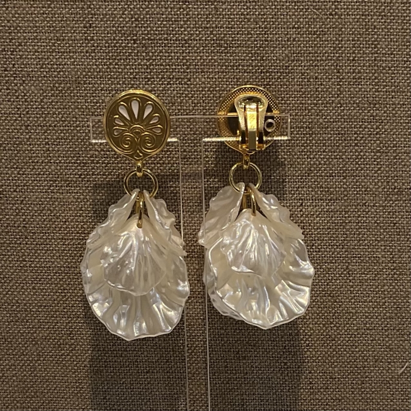 Boucles d’oreilles Clips fleurs blanches made in France